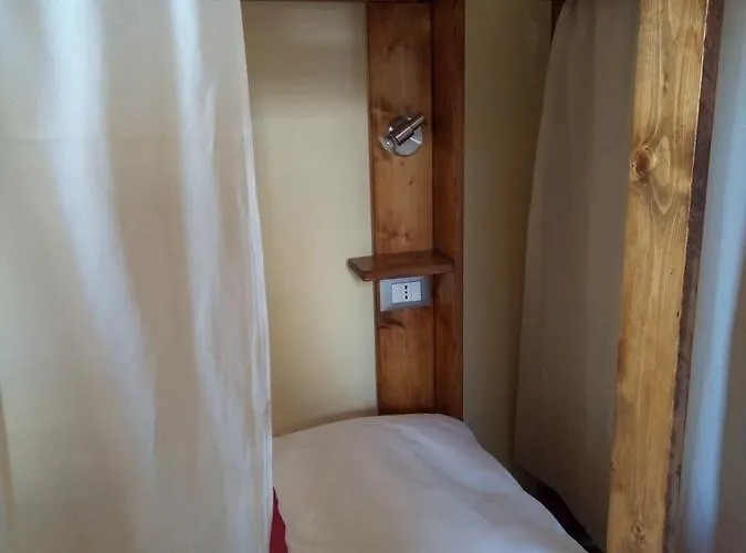 Dormitory Room Mixed